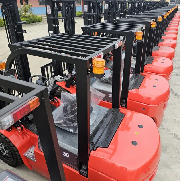 2.5t/2t 2500kg 2000kg Forklift Efficient ISO/CE Certified Multifunction Side Shift Construction LPG