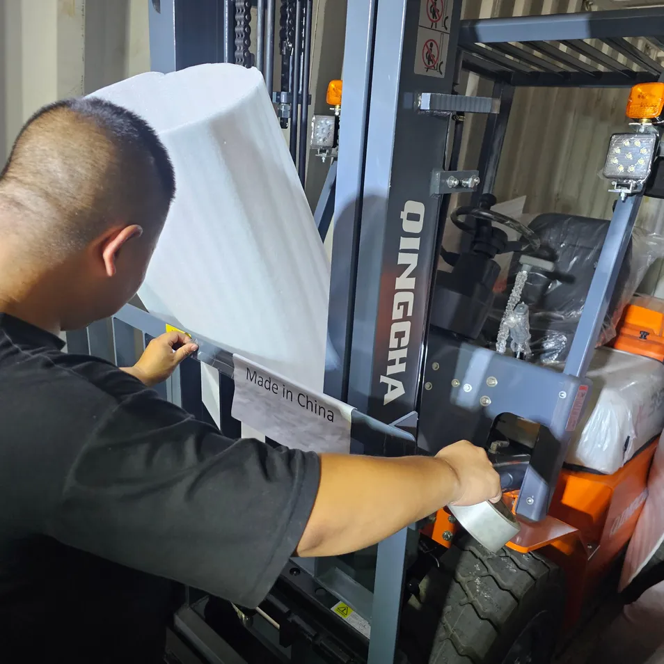 2.5t/2t 2500kg 2000kg Forklift Efficient ISO/CE Certified Multifunction Side Shift Construction LPG