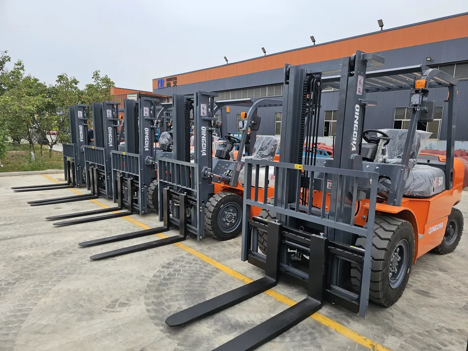 2.5t/2t 2500kg 2000kg Forklift Efficient ISO/CE Certified Multifunction Side Shift Construction LPG