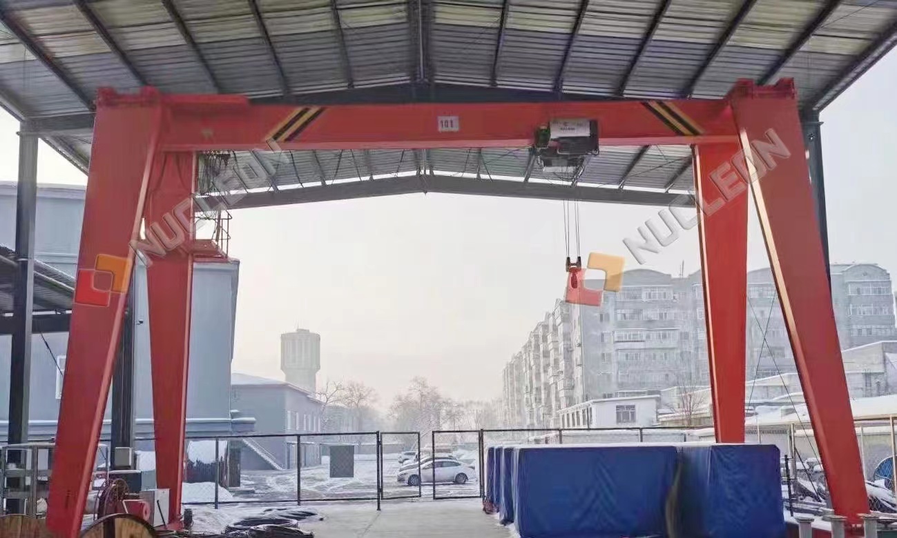 Gantry crane.jpg Gantry crane.jpg