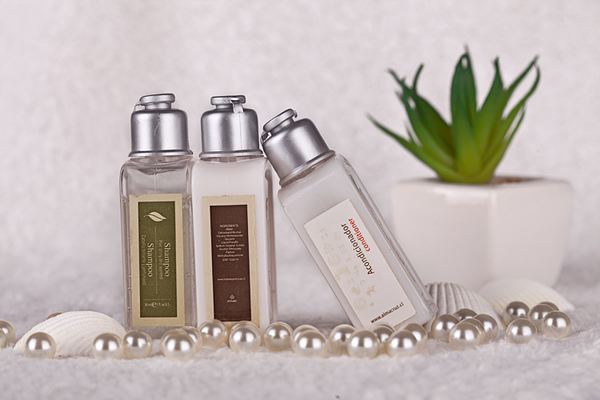 hotel shampoo 5.jpg hotel shampoo 5.jpg
